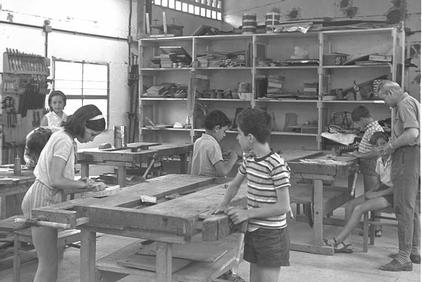 שעור מלאכה קבוצת הדר, שלמה פינברג 1967